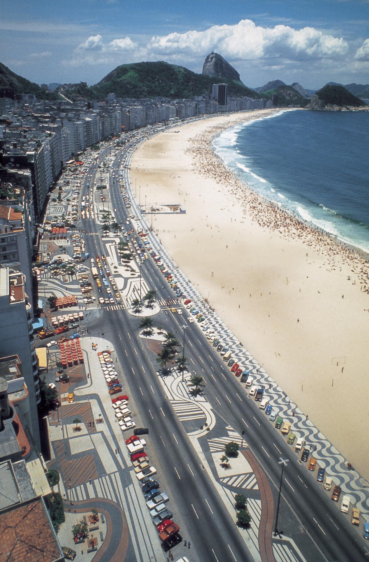 Avenida Atlantica, along Rio's Copacabana Beach, was redesigned by Burle Marx in 1970. (Burle Marx Landscape Design Studio / Jewish Museum)