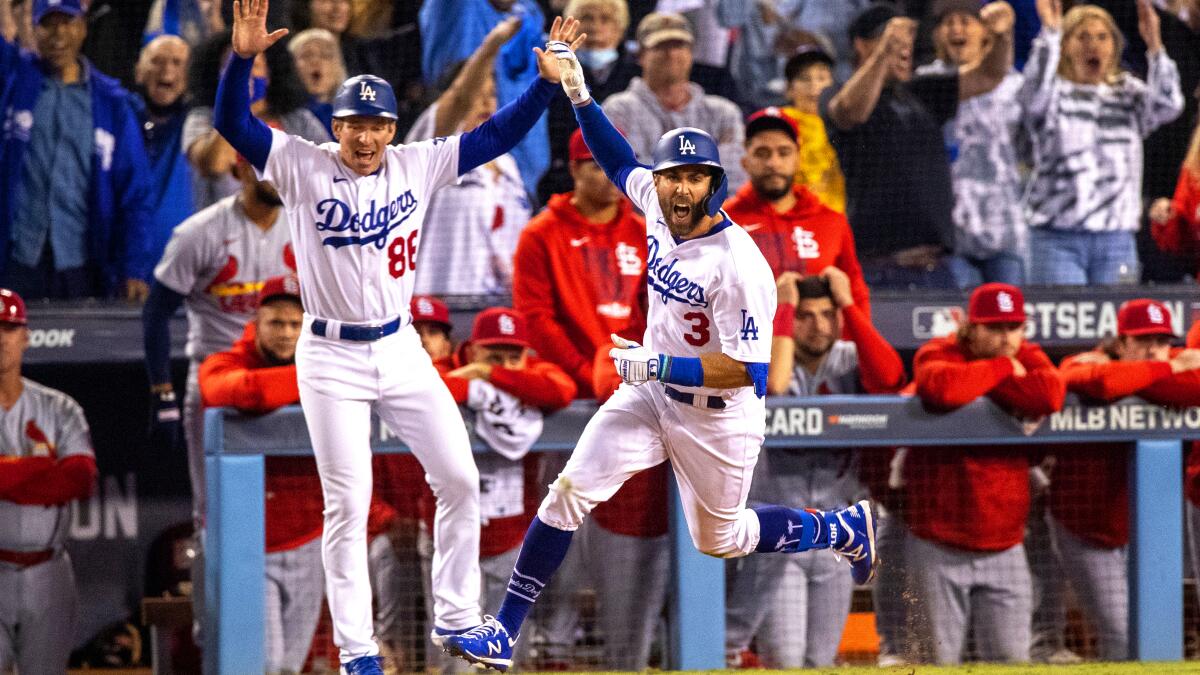 Dodgers news: Chris Taylor named recipient of Roy Campanella Award - True  Blue LA