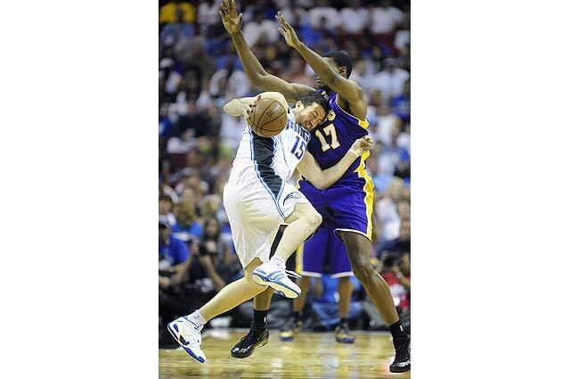 Game 4 of the NBA Finals: Lakers 99, Magic 91