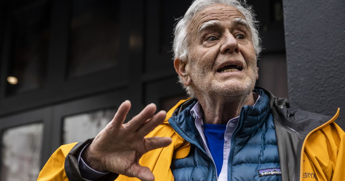 San Francisco gallery proprietor filmed hosing homeless girl is arrested San Francisco gallery proprietor filmed hosing homeless girl is arrested