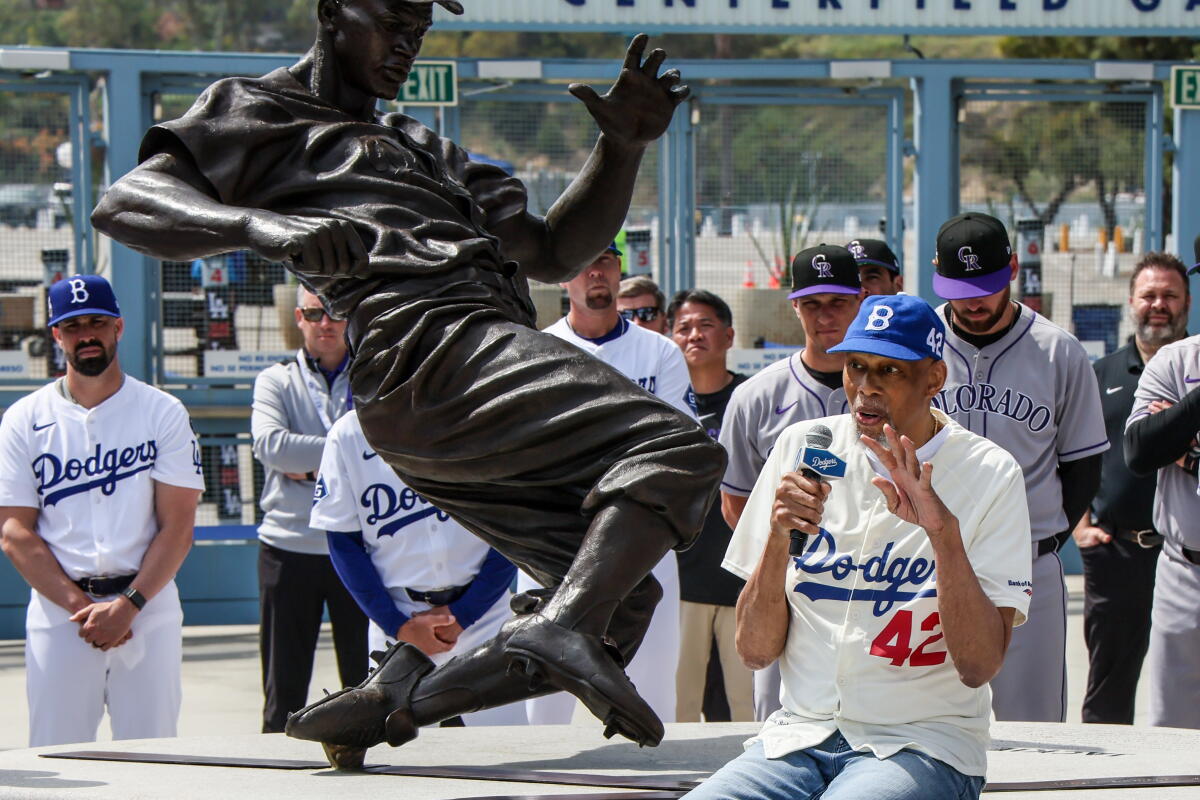 Abdul R Doger The Sports Report: Kareem Abdul-Jabbar talks to Dodgers about the ...