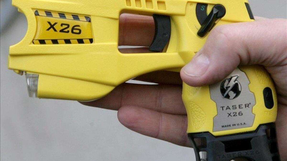 El 87% de las personas apoya la utilización de pistolas Taser en las  fuerzas policiales