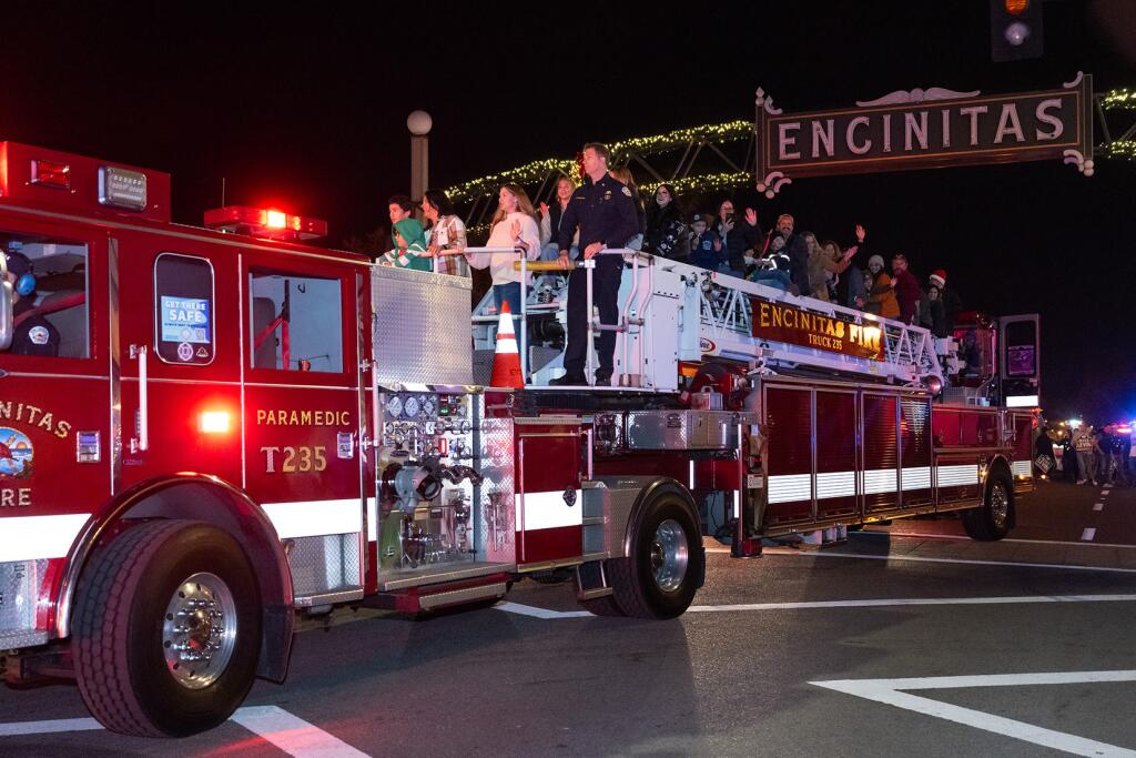 Encinitas Tree Lighting and Holiday Parade Encinitas Advocate