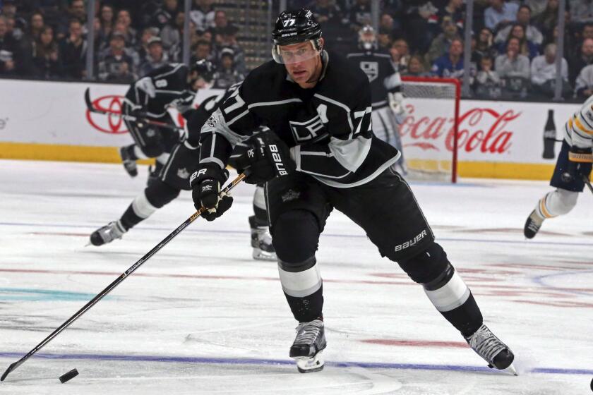 Los Angeles Kings center Jeff Carter (77) in an NHL hockey game against the Buffalo Sabres in Los Angeles Saturday, Oct. 14, 2017. (AP Photo/Reed Saxon)