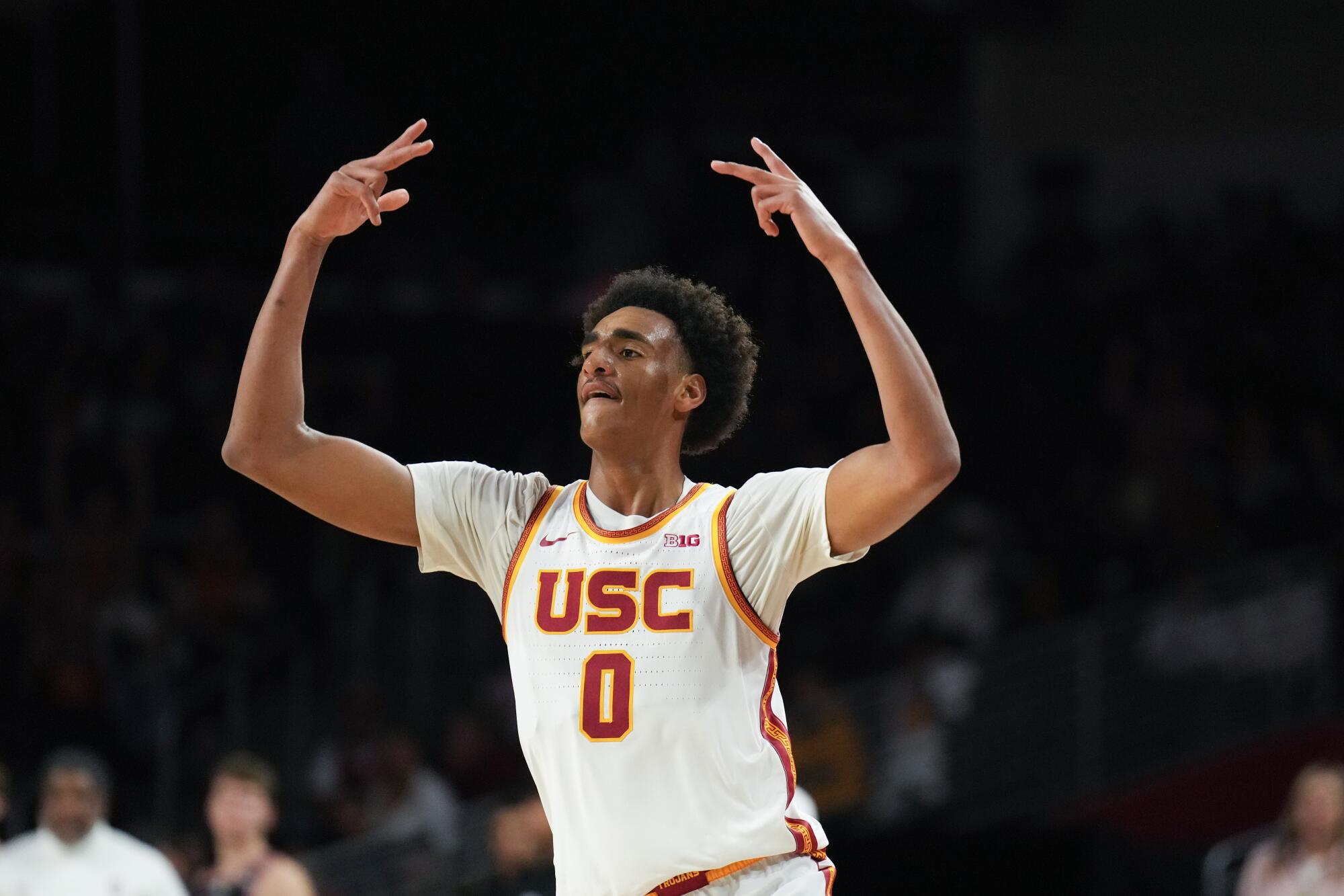 USC NBA draft prospect Alijah Arenas menolak untuk melihat mimpinya terganggu oleh keberuntungan buruk USC NBA draft prospect Alijah Arenas menolak untuk melihat mimpinya terganggu oleh keberuntungan buruk