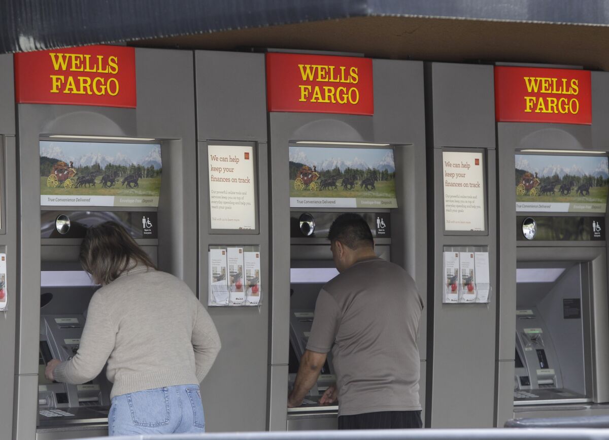  People use Wells Fargo ATMs.