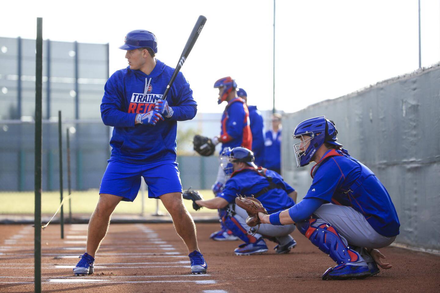ct-cubs-arrive-at-spring-training-photos-025