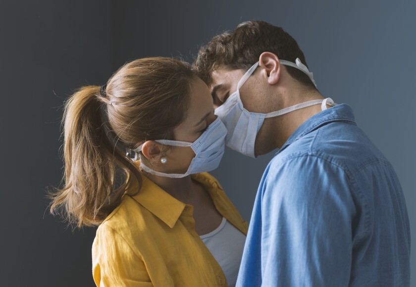 How The Coronavirus Pandemic Changed Kissing Culture Los Angeles