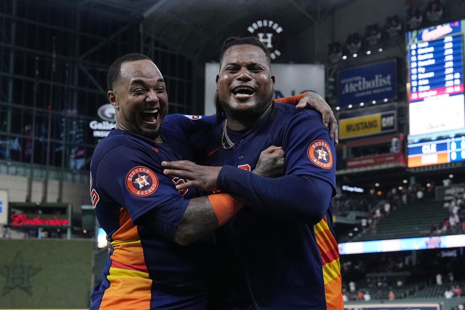 The play that may have saved Framber Valdez's no-hitter: Astros