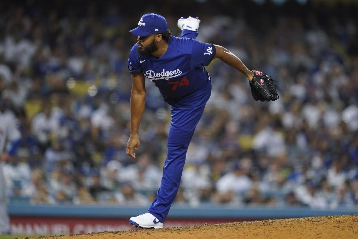 El taponero de los Dodgers de Los Ángeles, Kenley Jansen (74), 