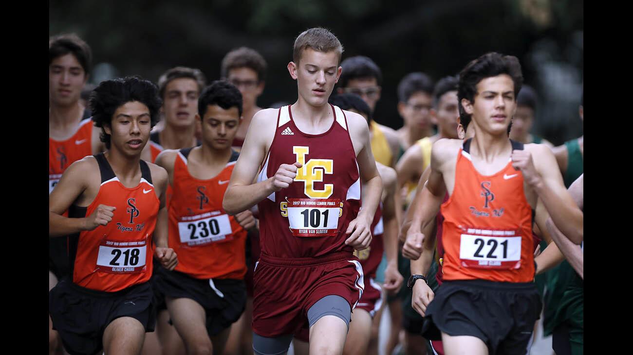 Photo Gallery: La Cañada High School boys & girls cross country finish strong in Rio Hondo League Finals