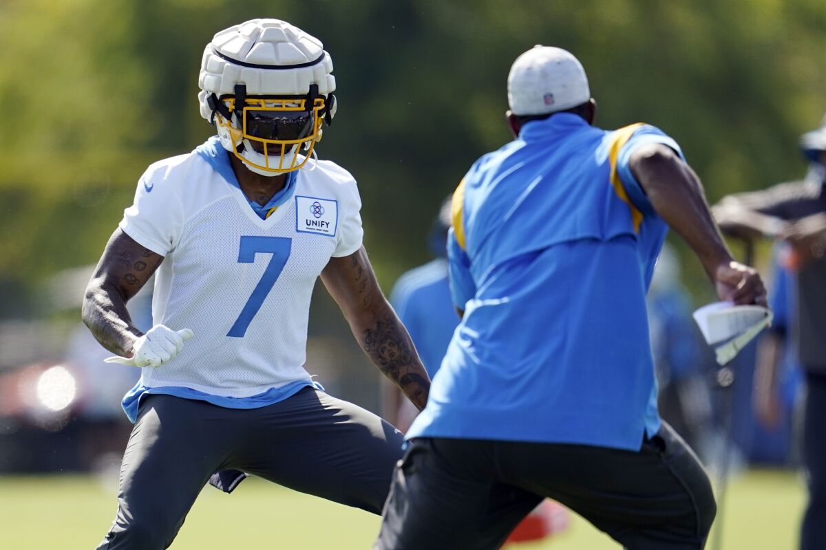 Chargers tight end Gerald Everett (7) performs a drill at practice.