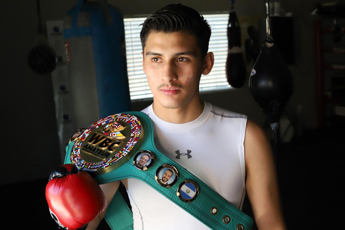 ¿Quién es el prospecto salvadoreño Sam Contreras Jr., sparring de Manny ...