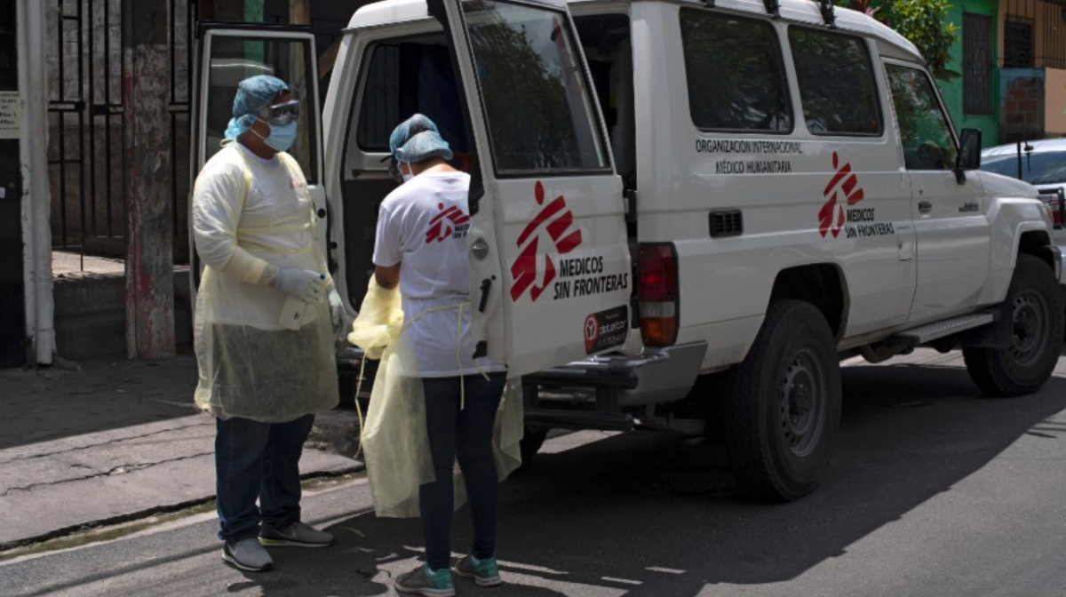 magen de referencia, una ambulancia de Médicos Sin Fronteras fue atacada por supuestos pandilleros en Ilopango . Foto Archivo