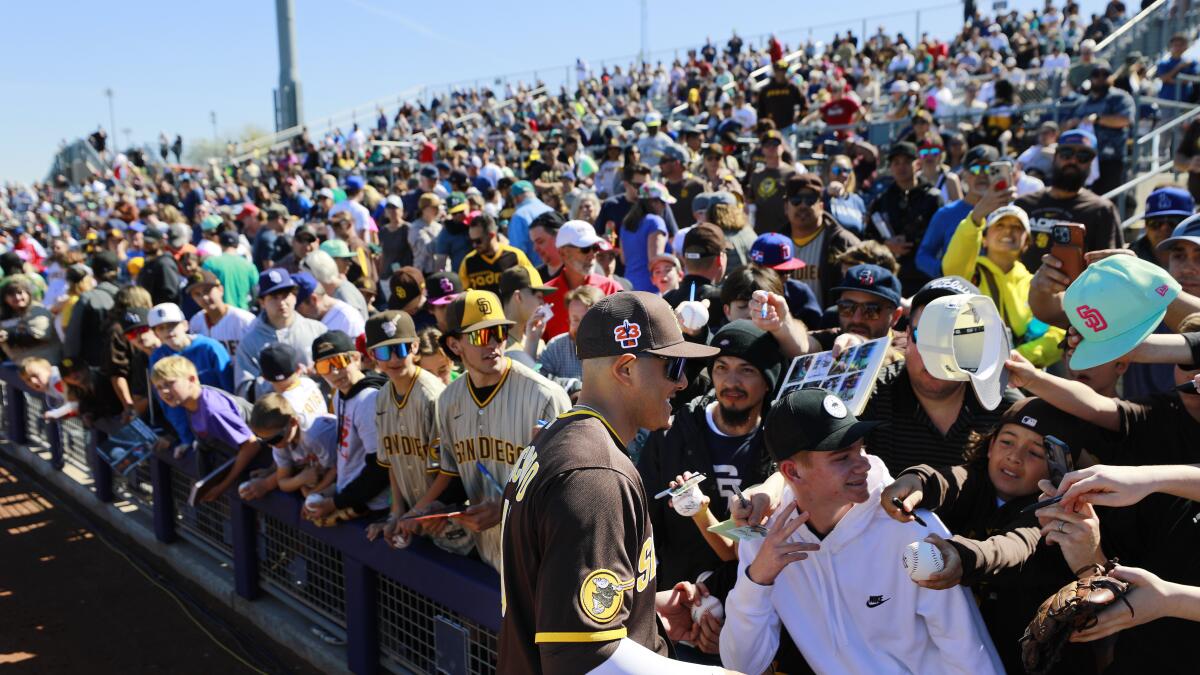 Mariners take on the Padres in the first spring training game of