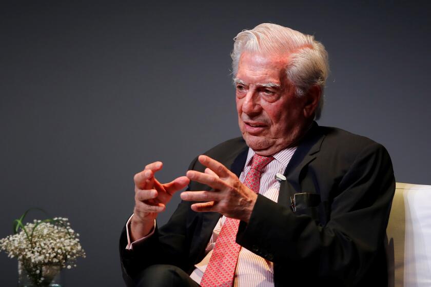 Vargas Llosa presentará serie documental sobre su vida en México