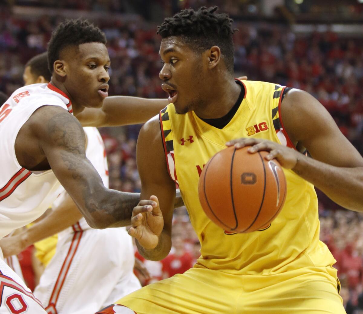 Maryland forward Diamond Stone, right, works against Ohio State's David Bell during a 66-61 victory by the Terrapins.