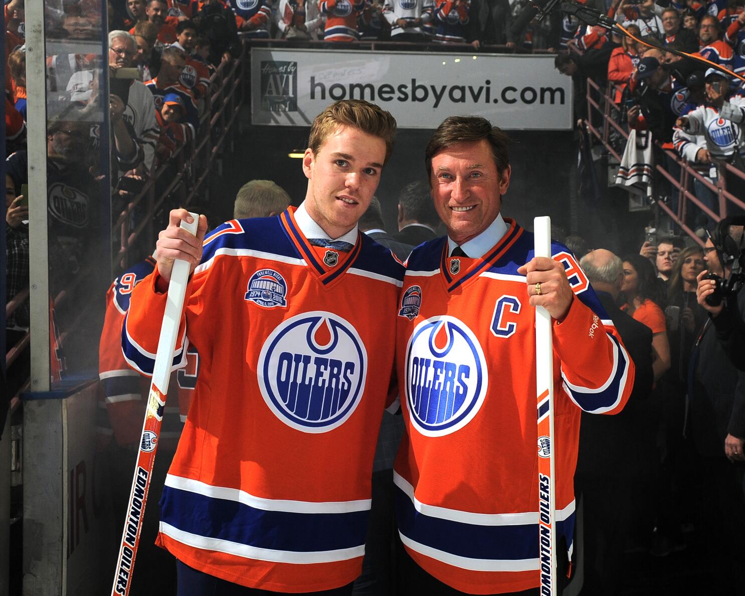 NHL season opens with valuable Wayne Gretzky, Connor McDavid