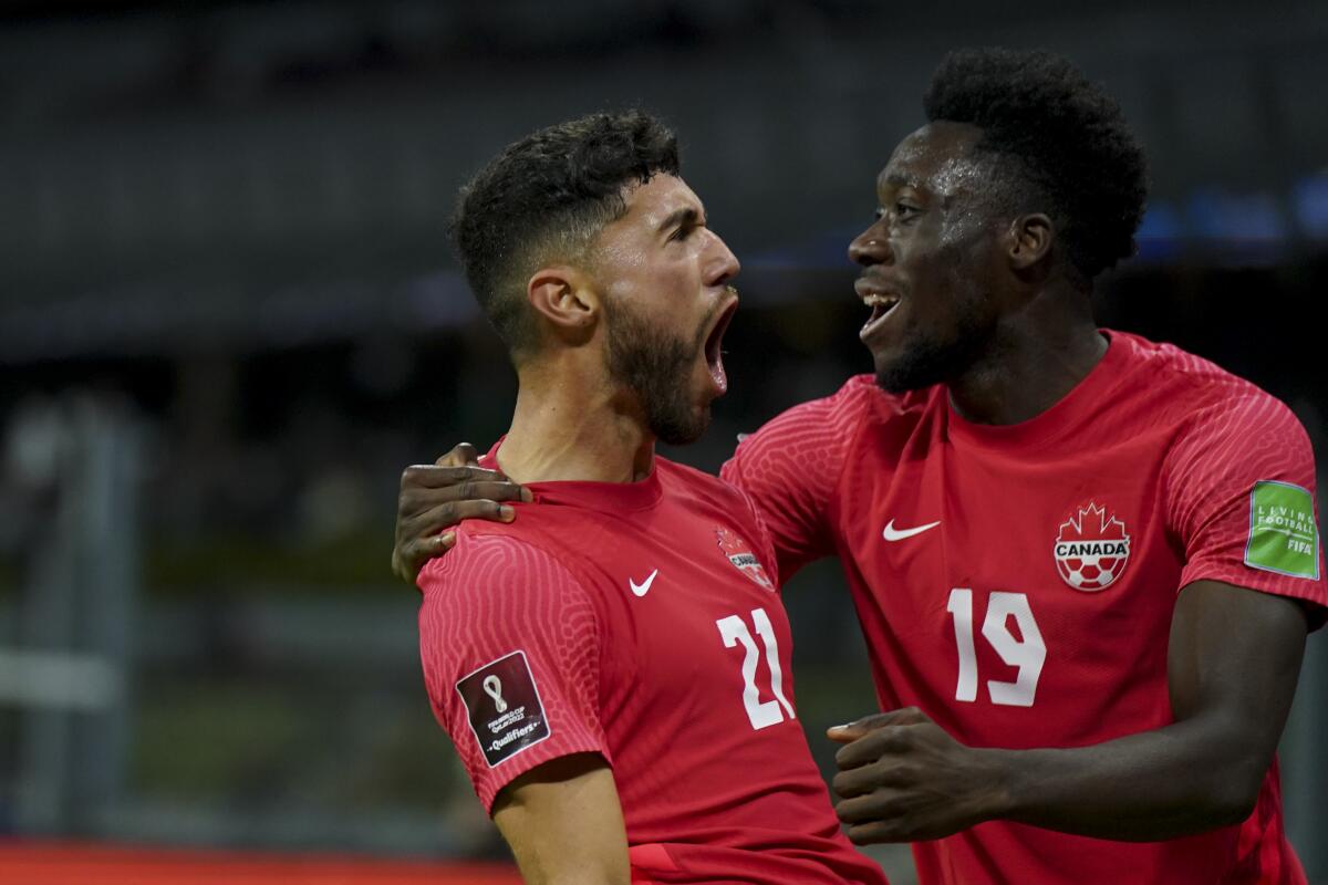 Canada's Jonathan Osorio, 21, celebra¿ndo Llano)