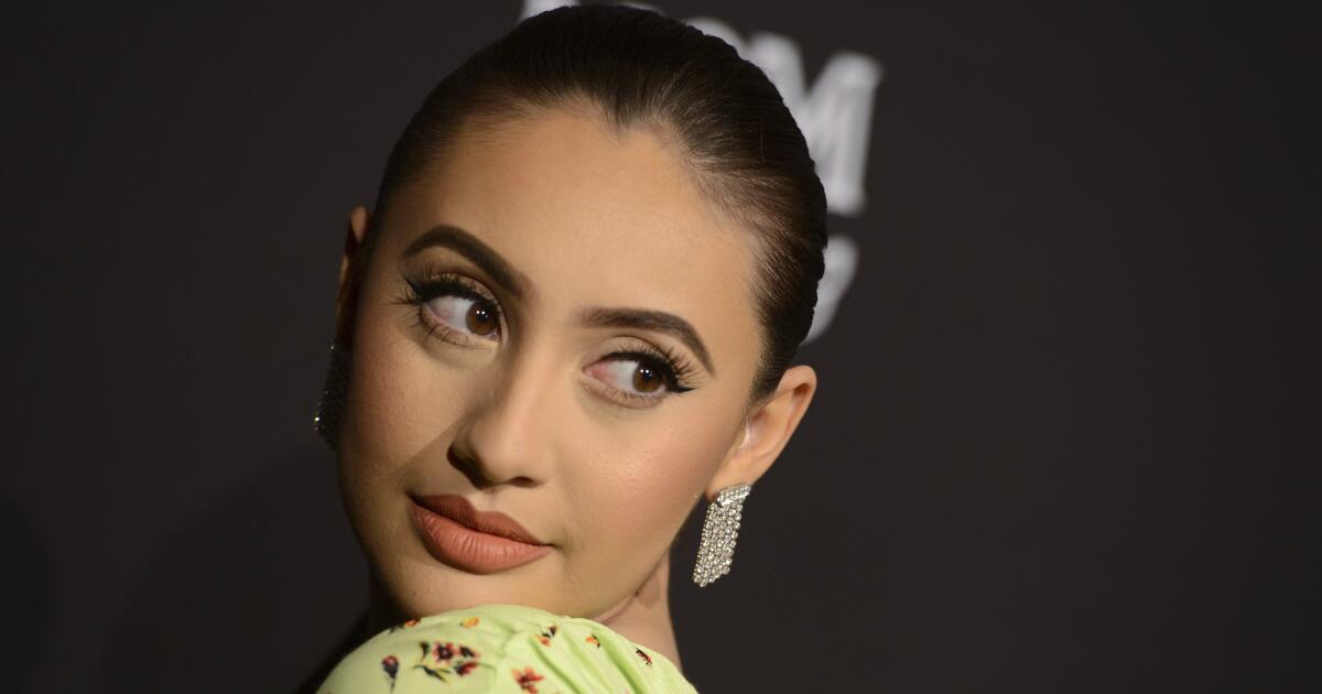 Francia Raísa says Selena Gomez fans are still bullying her - Los Angeles  Times