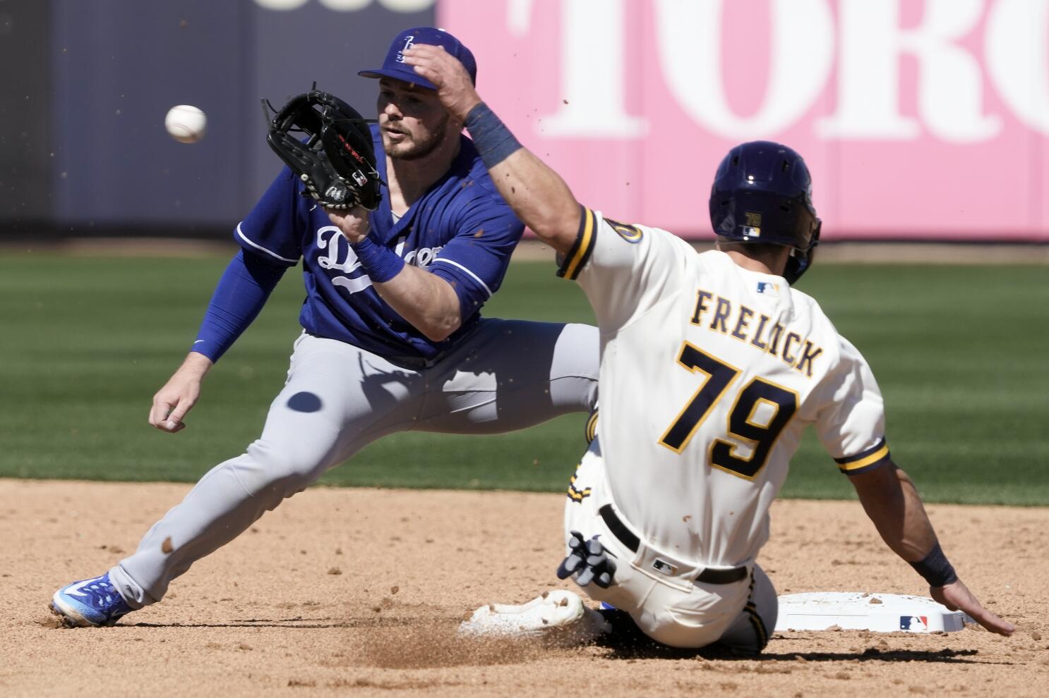 Chris Taylor injury: Dodgers IF/OF back in lineup after wrist