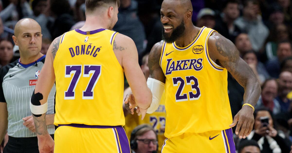 Luka y LeBron van 30-30 y los Lakers derrotan a los Pelicans