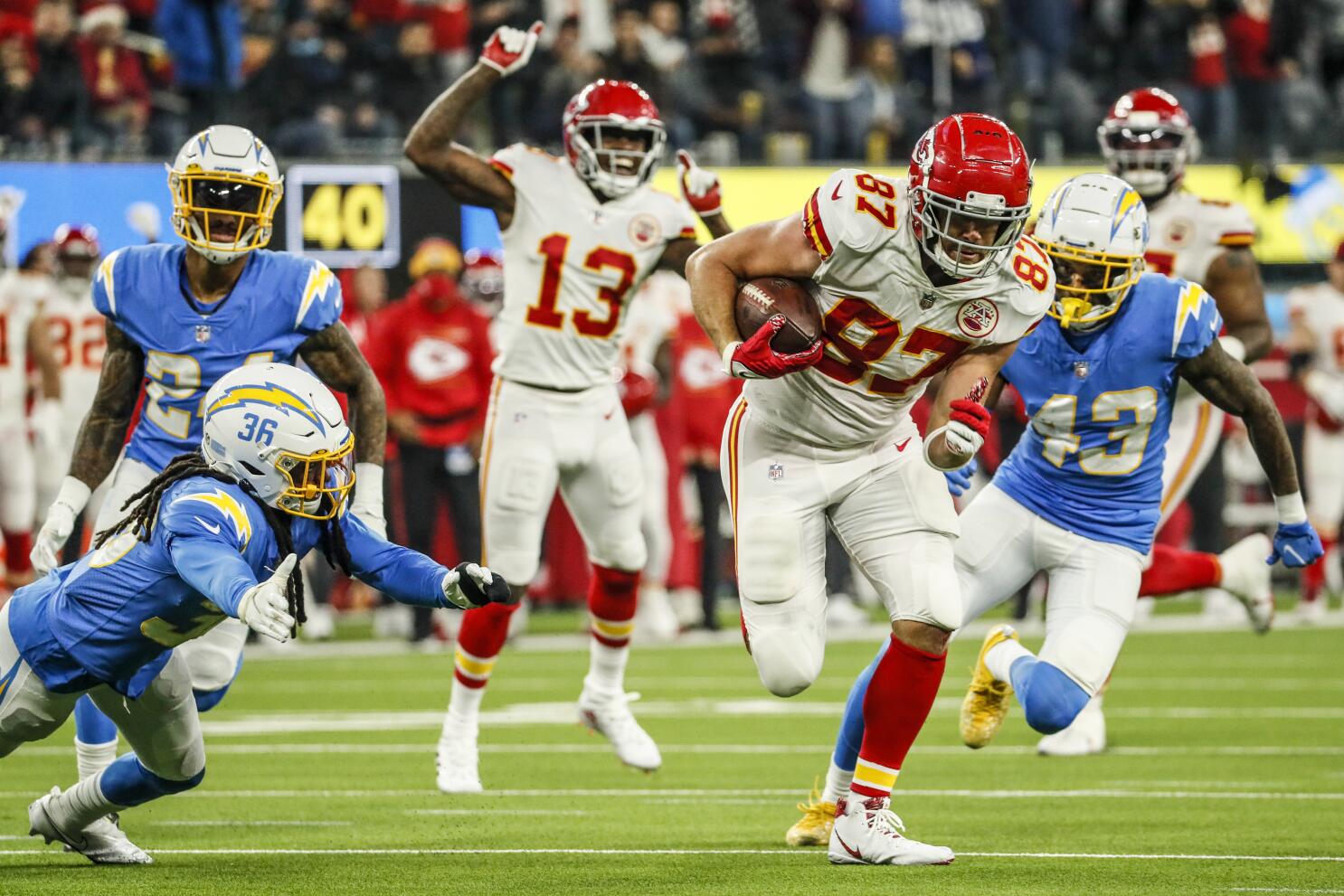 Chiefs beat Chargers in overtime on two late Travis Kelce touchdowns - The  Washington Post