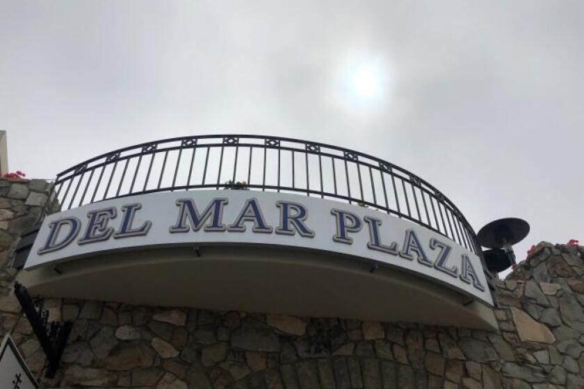 Del Mar Plaza