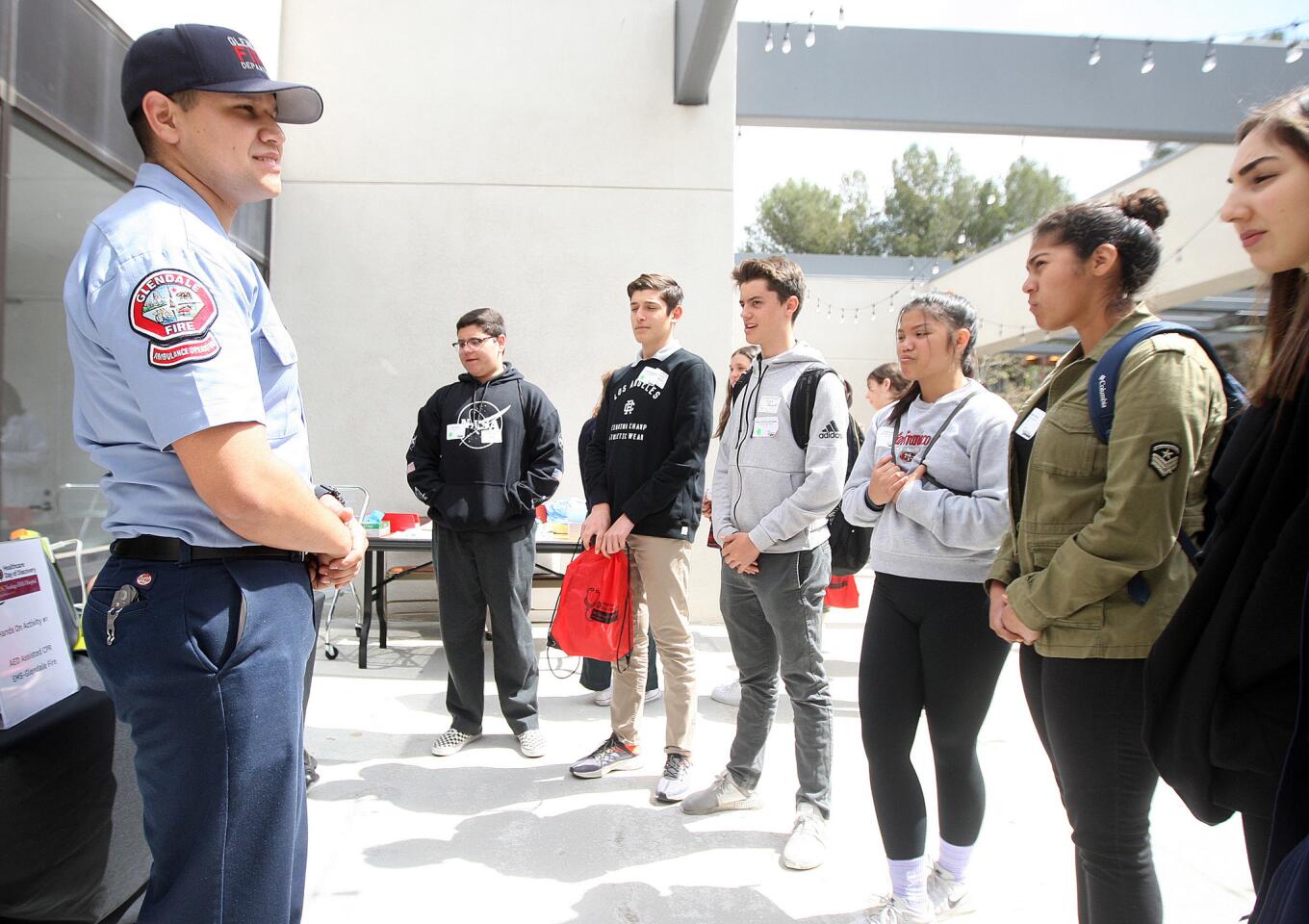 Photo Gallery: USC Verdugo Hills Hospital's Day of Discovery job shadow opportunity for local high school students