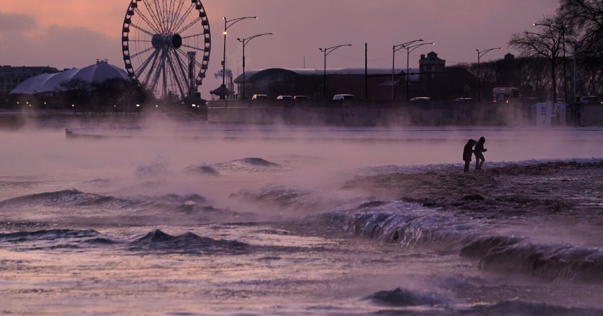 Mais da metade dos Estados Unidos está ameaçada por gelo, neve e granizo durante uma grande tempestade de inverno Mais da metade dos Estados Unidos está ameaçada por gelo, neve e granizo durante uma grande tempestade de inverno