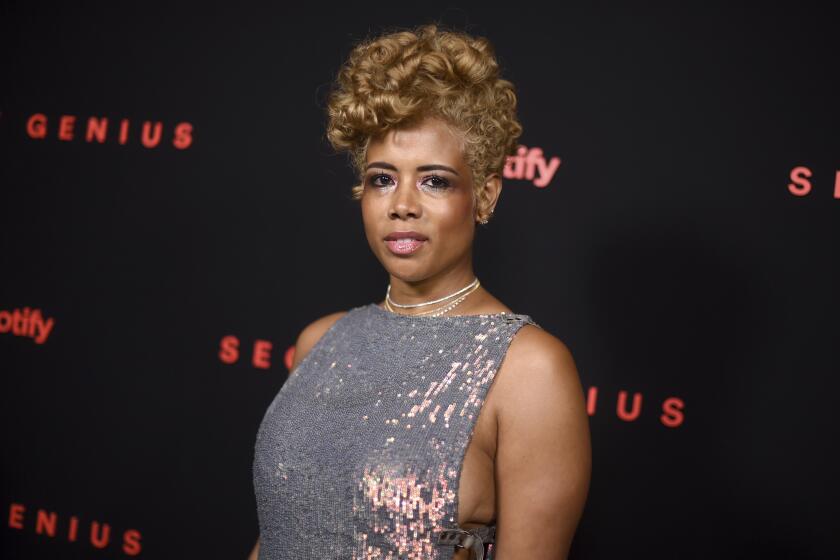 Kelis poses for pictures at the red carpet for the Secret Genius Awards at Vibiana in 2017.