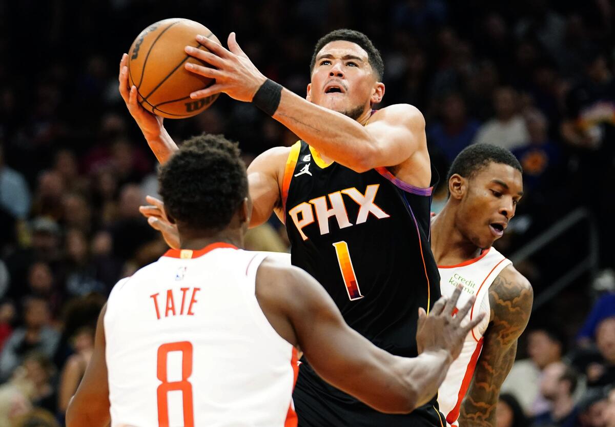 Devin Booker notches season-best 52 points in Suns' win