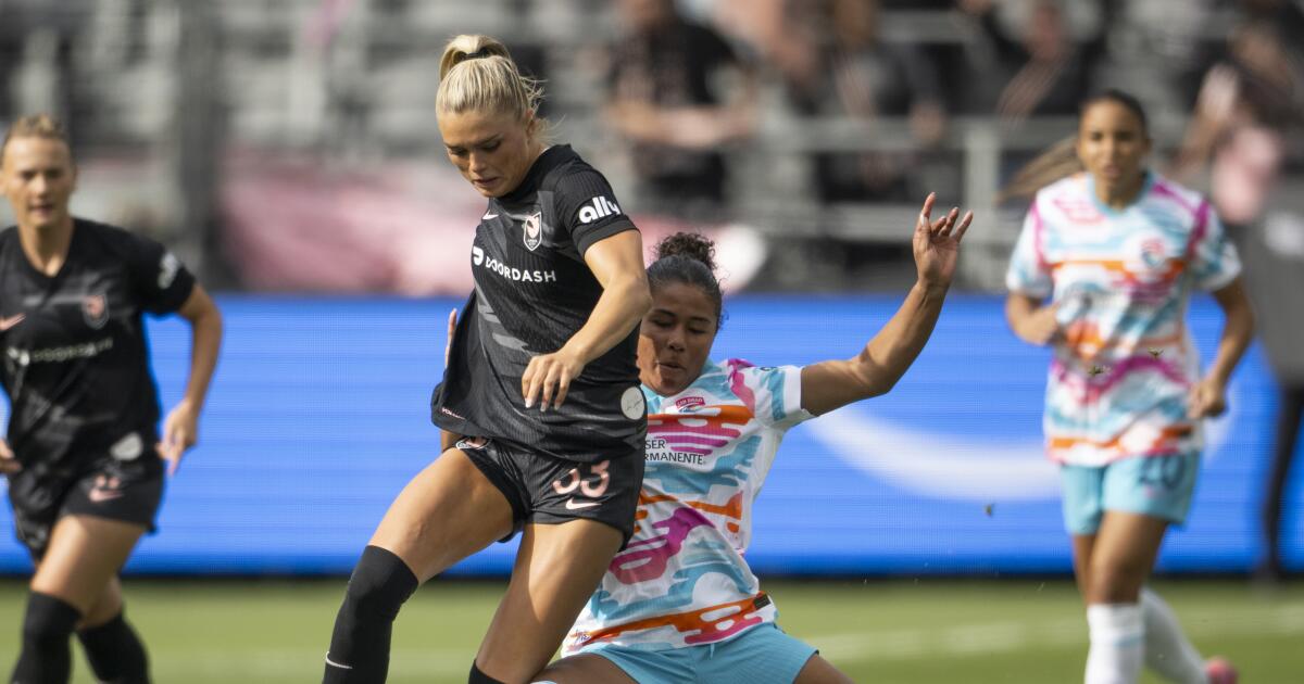 Angel City'nin 2.0 ERA'sı Sydney Leroux ile süresiz olarak başlıyor