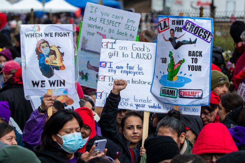 LOS ANGELES, CA - MARCH 21: LAUSD employees rally on the first day of three day strike in front of LAUSD Headquarters on Tuesday, March 21, 2023 in Los Angeles, CA. (Irfan Khan / Los Angeles Times)