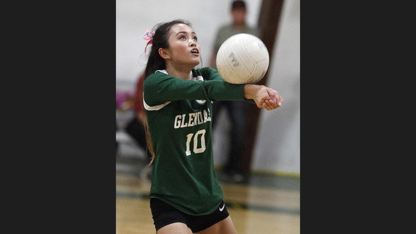 Photo Gallery: Glendale Adventist Academy vs. Pacifica Christian girls' volleyball
