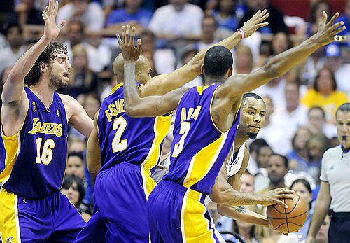 Pau Gasol, Derek Fisher, Trevor Ariza, Rashard Lewis