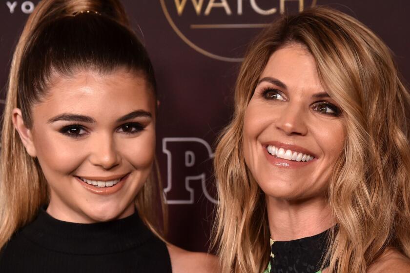 LOS ANGELES, CA - OCTOBER 04: Olivia Jade and Lori Loughlin attend People's "Ones To Watch" at NeueHouse Hollywood on October 4, 2017 in Los Angeles, California. (Photo by Frazer Harrison/Getty Images)