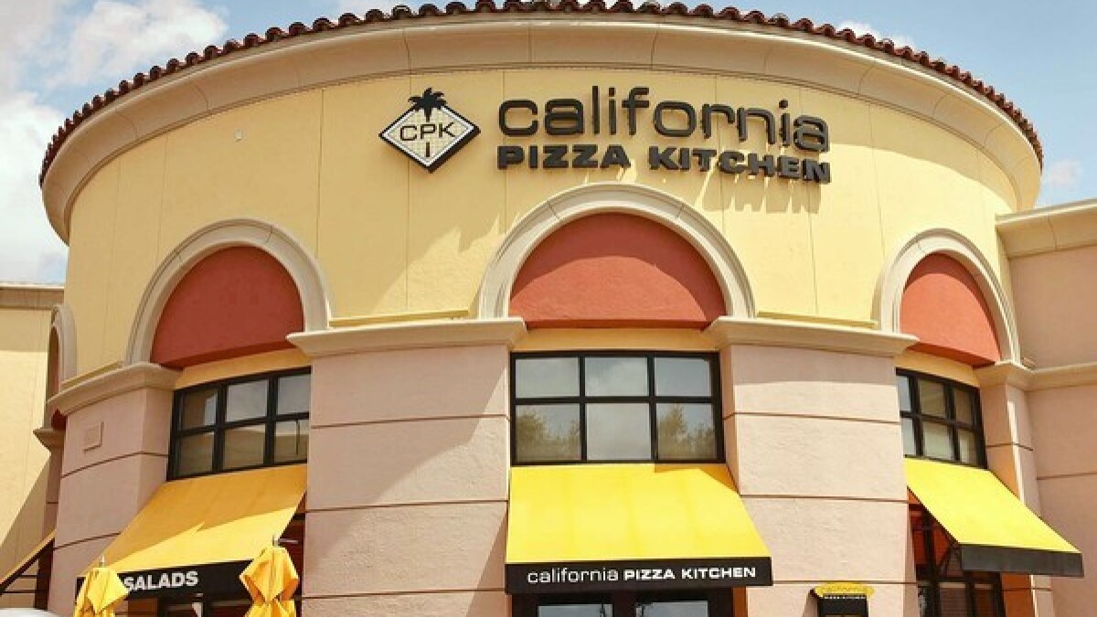 California Pizza Kitchen Is Latest Chain To File Bankruptcy Los Angeles Times