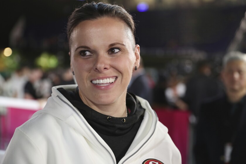 49ers Assistant Coach Katie Sowers Breaking Nfl Barriers Los Angeles Times