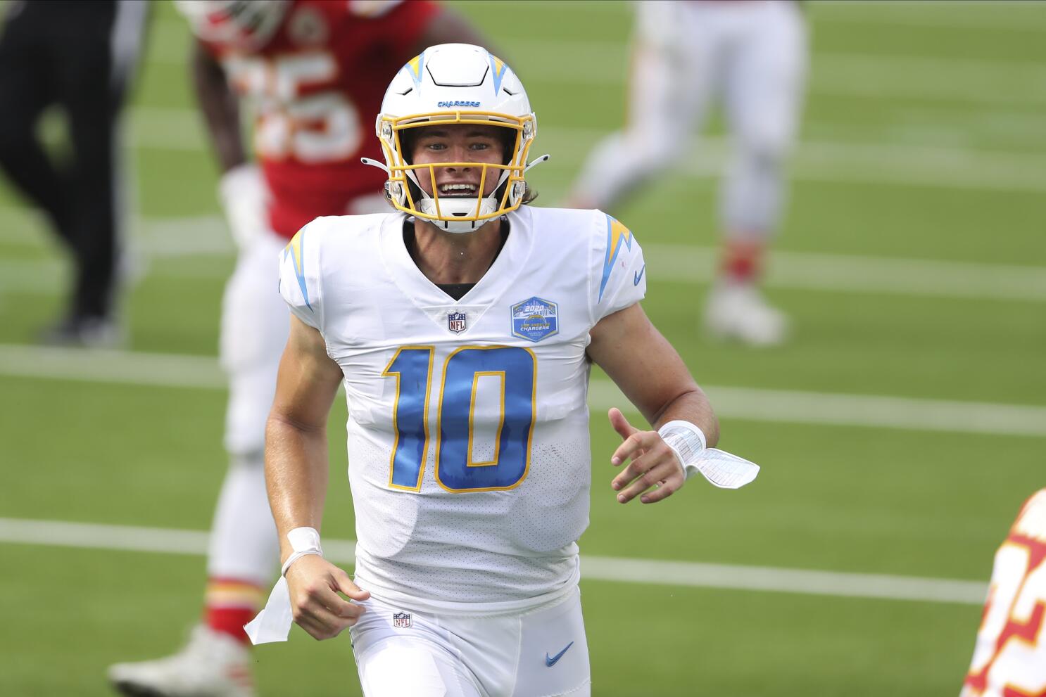 Chargers QB Justin Herbert Steps up Big in 1st NFL Start