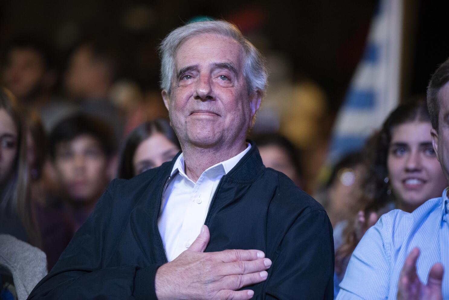 Se suspende el clásico uruguayo por la muerte de Tabaré Vázquez - Diario Hoy  En la noticia