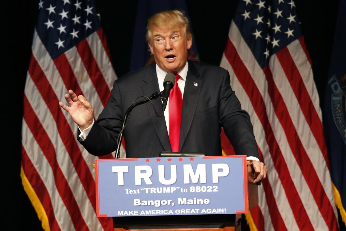 El candidato presidencial republicano Donald Trump habla durante un acto proselitista el miércoles 29 de junio de 2016, en Bangor, Maine. (AP Foto/Robert F. Bukaty)