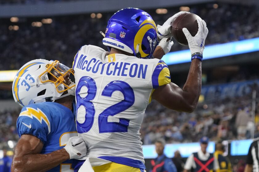 Los Angeles Rams wide receiver Lance McCutcheon (82) catches a two-point conversion.