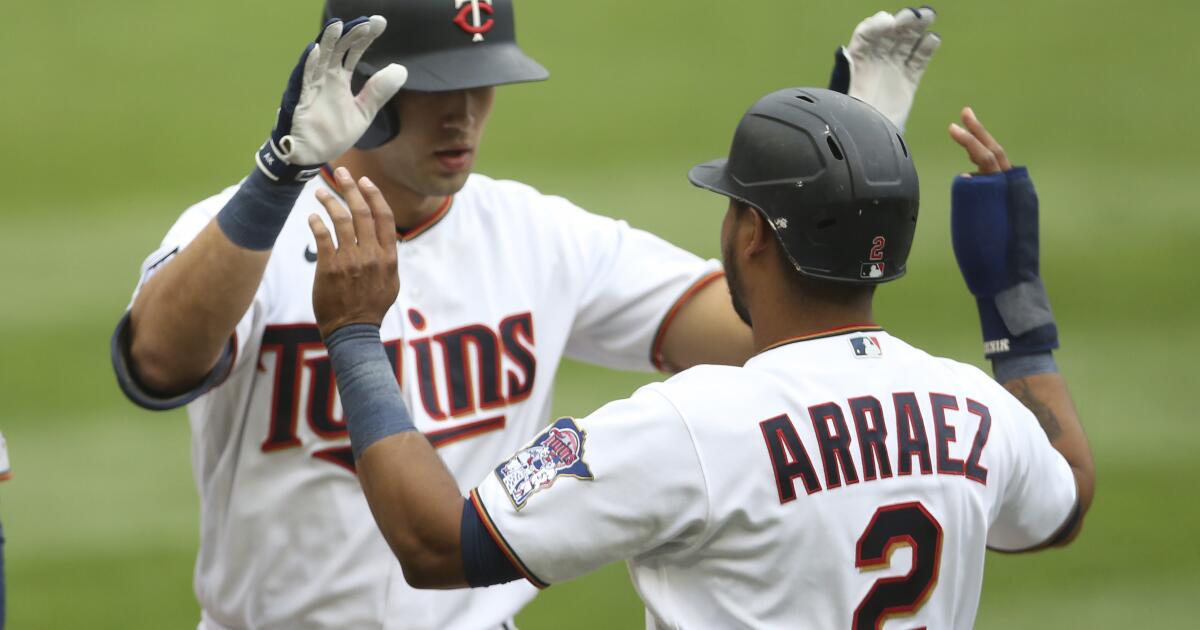 Twins score 7 in 3rd to back Berríos in 13-4 win over Royals