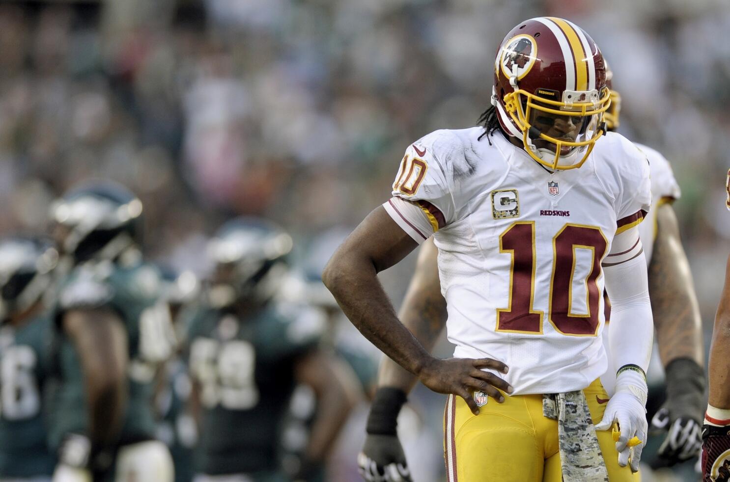 Robert Griffin III's postgame comments disrupt Redskins locker room - Los  Angeles Times