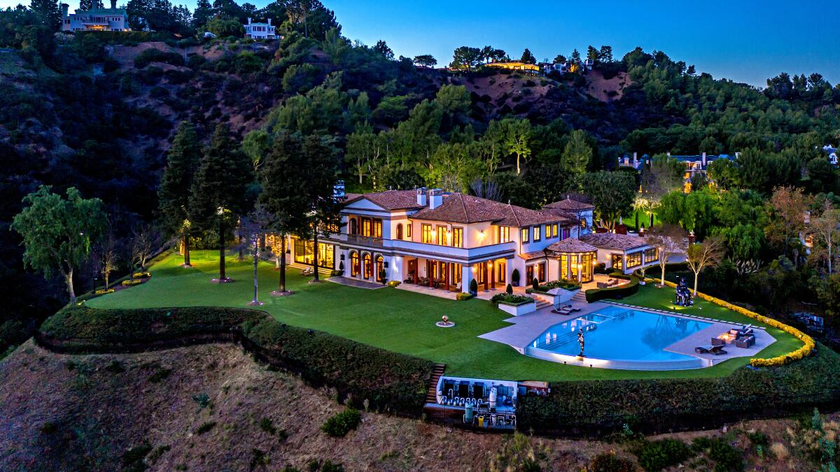 See Huge Mansion Once Owned By These 2 Celebs! 2 Pools and More!