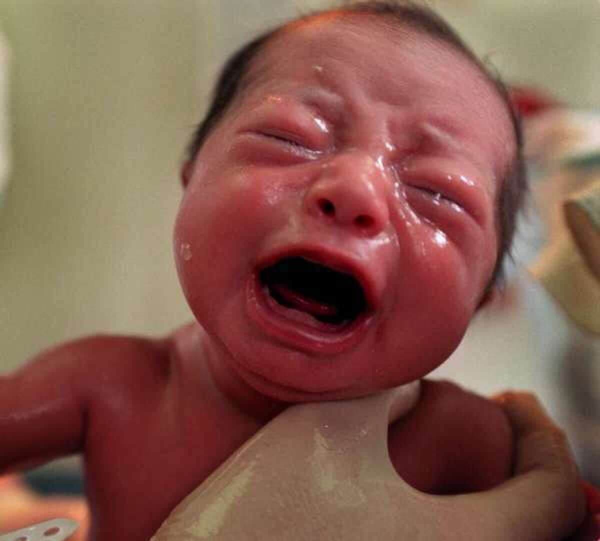 Women's brains more likely than men's to respond to crying babies ...