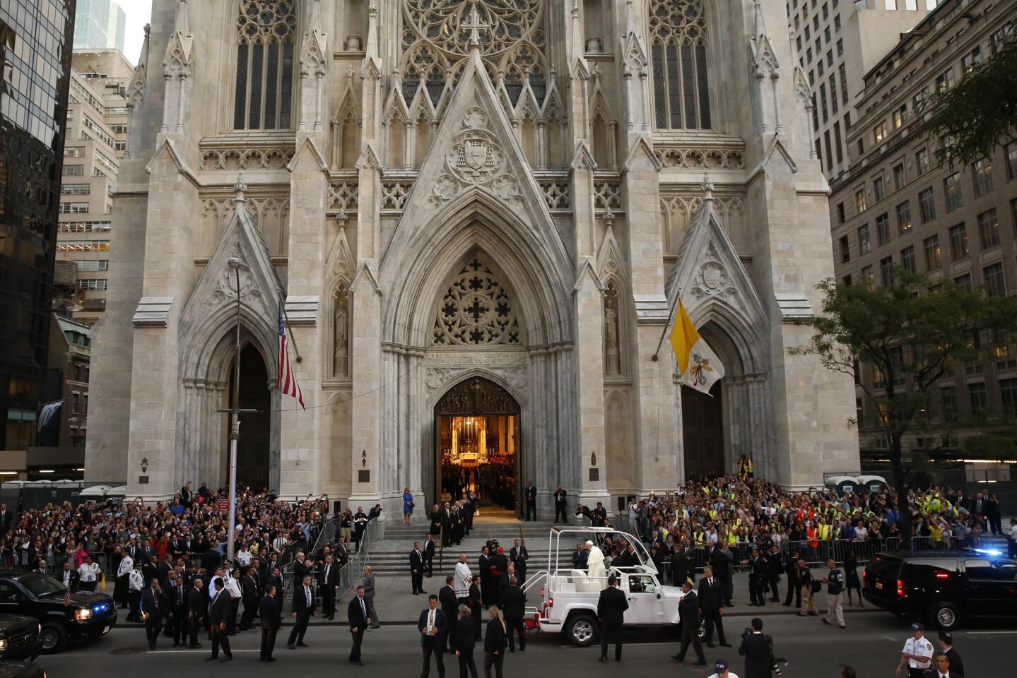 Pope arrives at St. Patrick's Cathedral