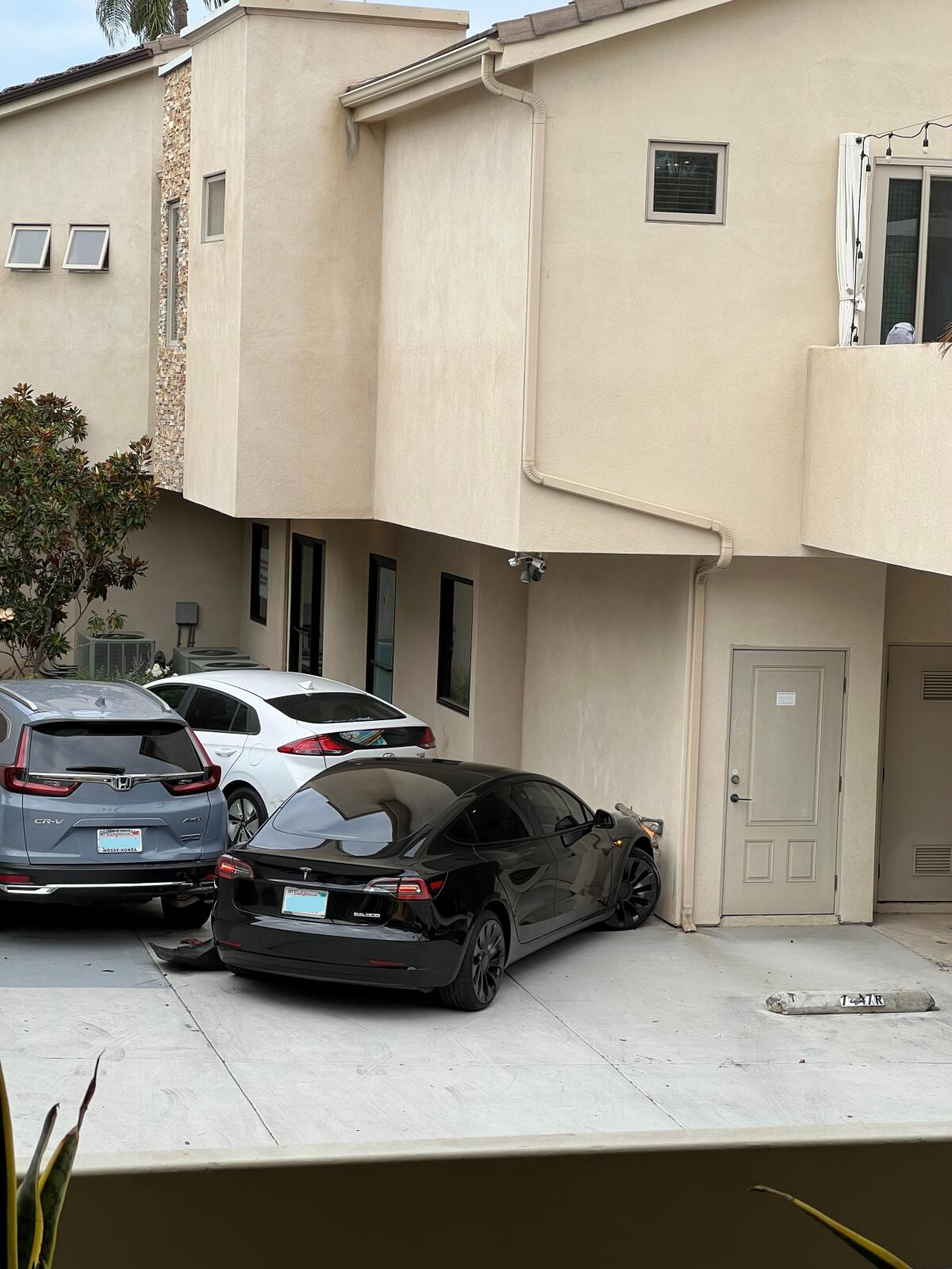 A gas leak prompted some La Jolla residents to leave their homes after a car reportedly crashed into a gas line. 