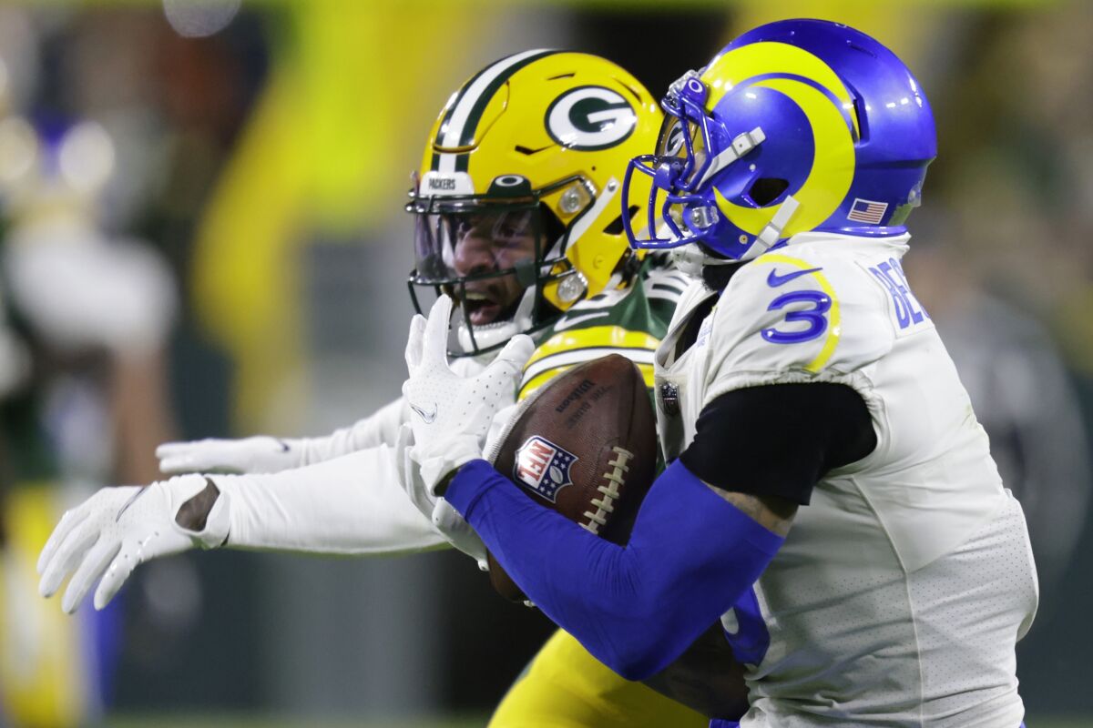 Los Angeles Rams' Odell Beckham Jr. catches a touchdown pass in front of Green Bay Packers' De'Vondre Campbell during the second half of an NFL football game Sunday, Nov. 28, 2021, in Green Bay, Wis. (AP Photo/Matt Ludtke)